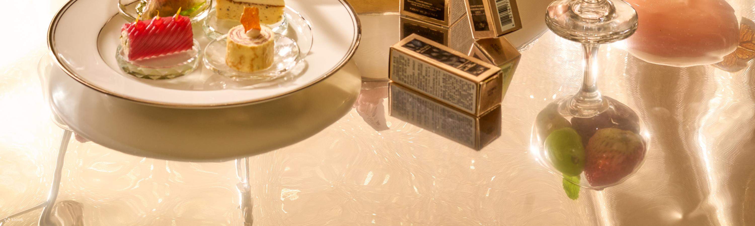 Minum petang untuk dua orang